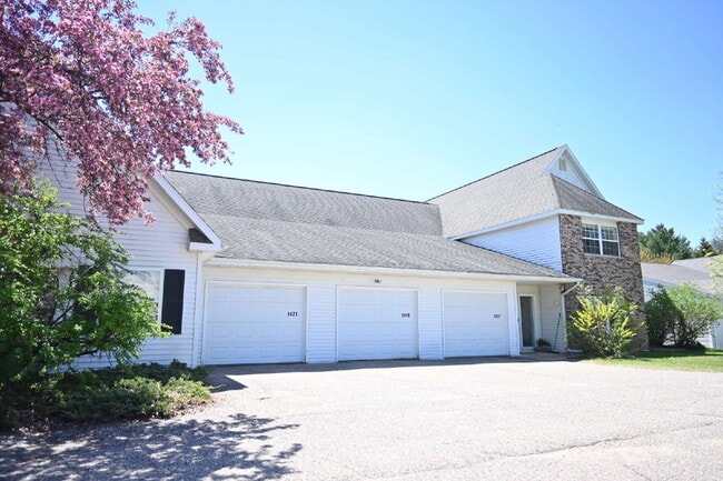 Photo - 1421 River View Ave Unidad 1419