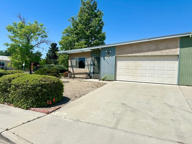 2 BEDROOM 1 BATH HOME IN 55+ SENIOR COMMUNITY - 2 BEDROOM 1 BATH HOME IN 55+ SENIOR COMMUNITY