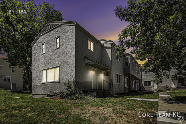 Building Photo - Renovated 2 Bed + Den Townhome in South Plaza Unit 5030