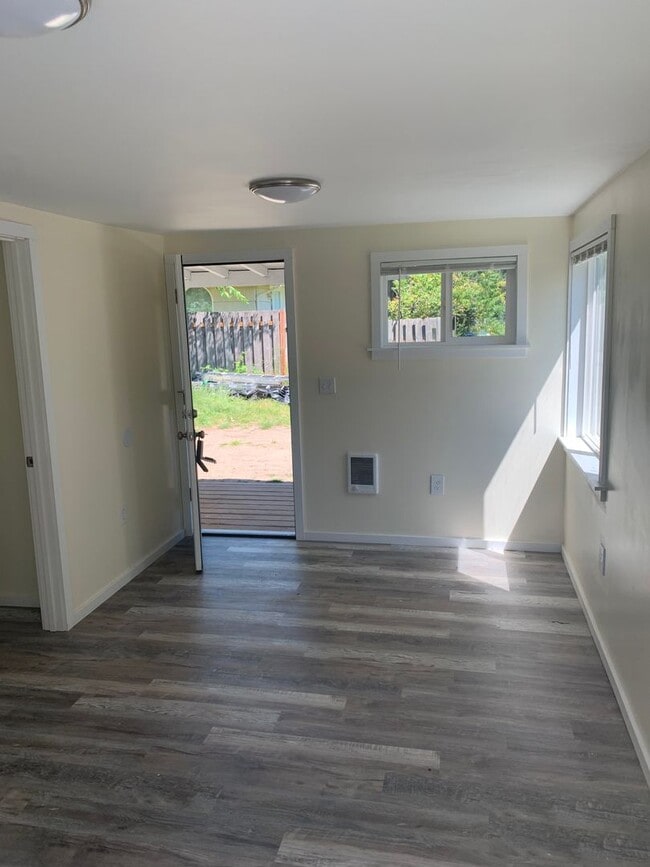 Photo - North Gate - Cozy 1 bed/ 1 bath house on quiet street with a huge back yard!