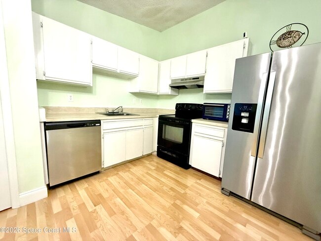 Photo - 1485 Malibu Cir NE