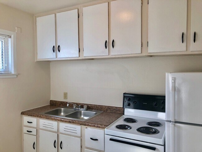 Photo - Maple Court
