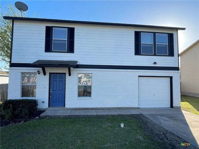 Photo - 651 Northern Lights Dr House