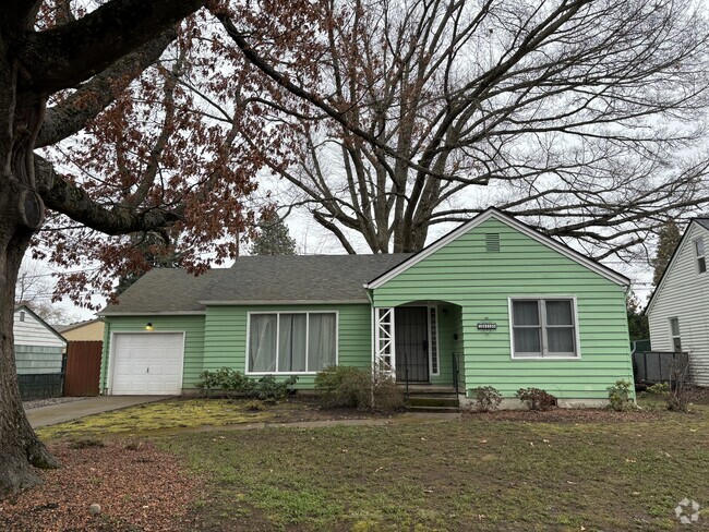 Building Photo - 1850 24th St NE Rental