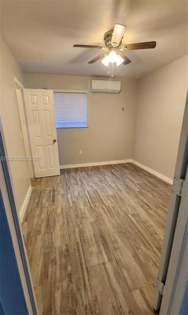 Photo - 1467 SW 3rd St Unit 1