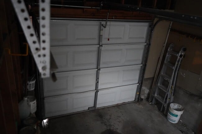 Photo - Spacious 3 bedroom, 1 bathroom renovated home