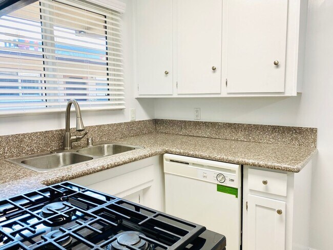 2956-3022 S. Robertson Blvd