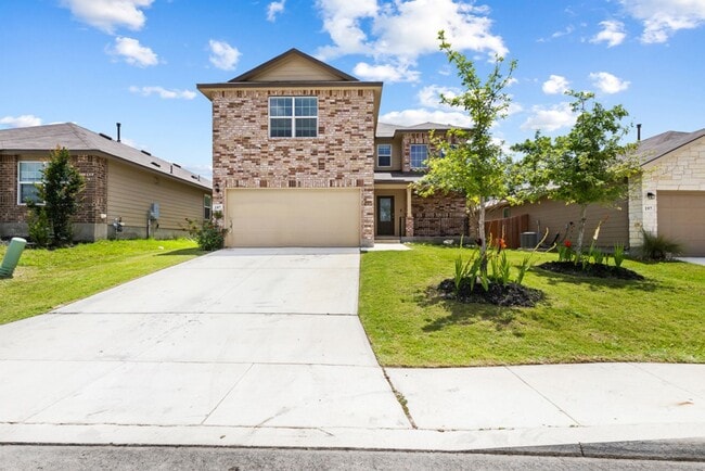 Building Photo - Charming Home Awaits: Spacious & Modern Living in a Prime Location
