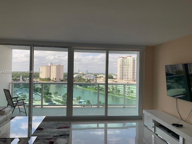 Photo - 100 Bayview Dr Unit 904