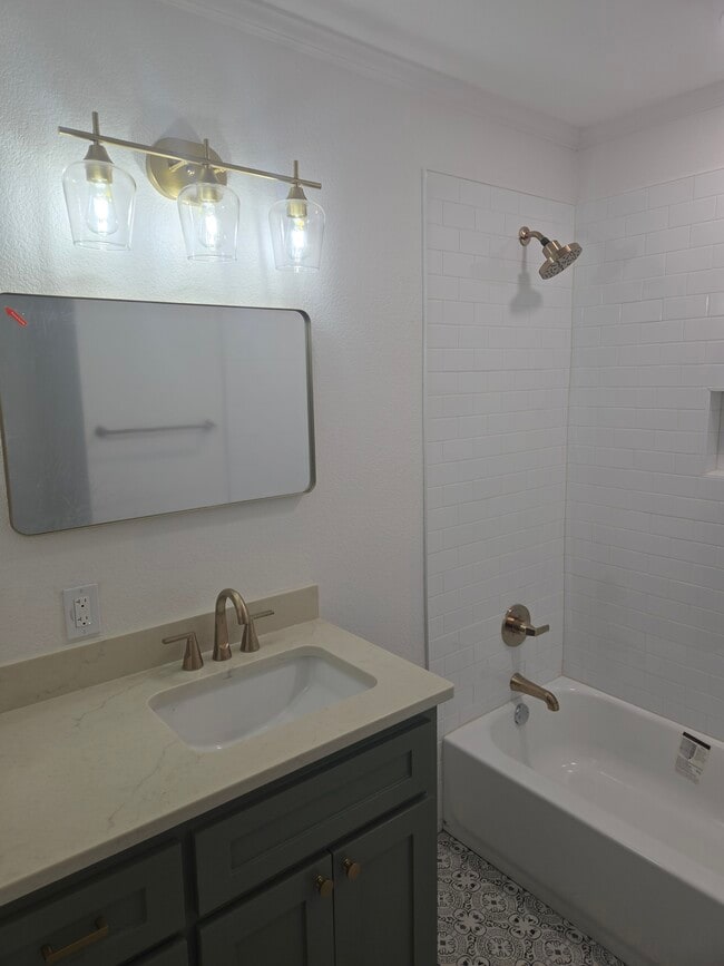 Photo - 415 N 23rd St