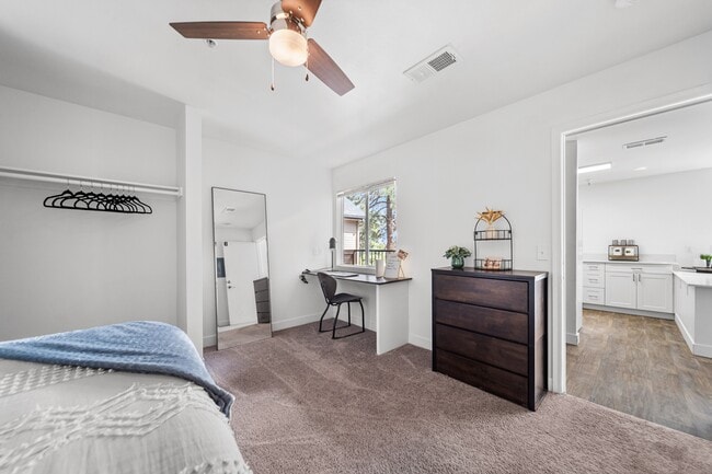 Photo - Highland Village Apartments
