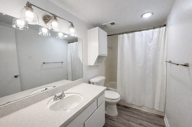 Photo - 1541 Moritz Dr Unit 107