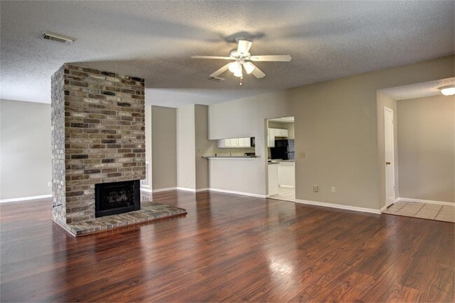 Photo - 11 Cottage Grove Pl