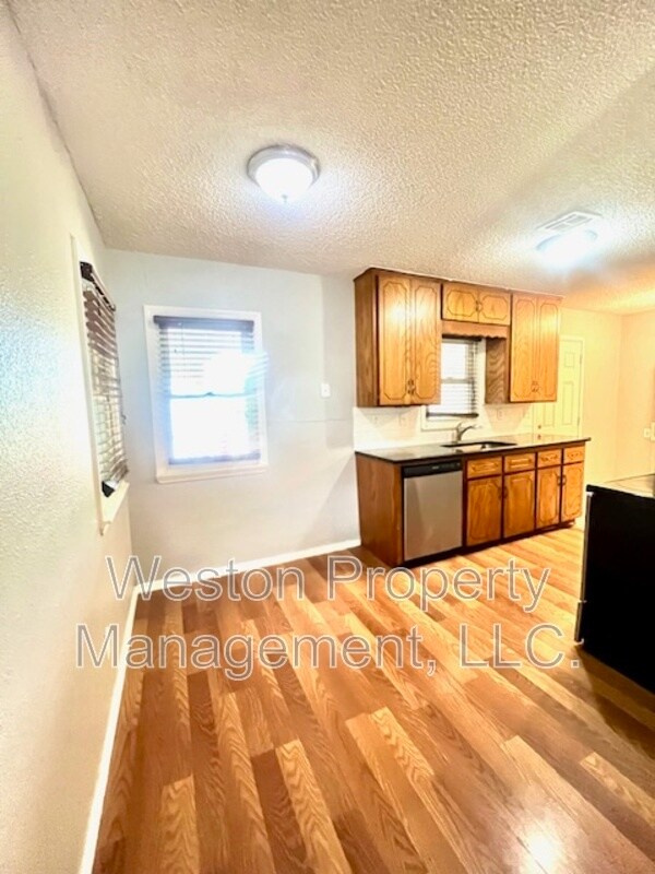 Photo - 413 Reed Pl