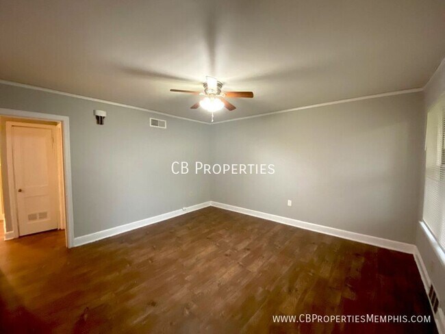 Photo - 1032 N Evergreen St