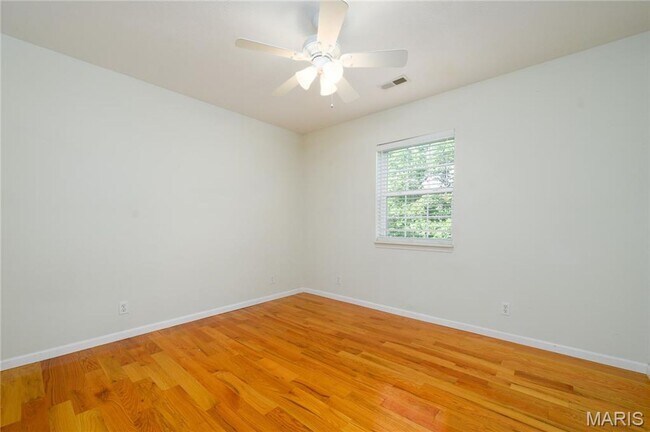 Photo - Amazing 4 bedroom 3.5 Bath house