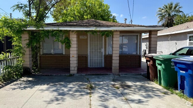 Building Photo - 13927 Hwy Ave Rental