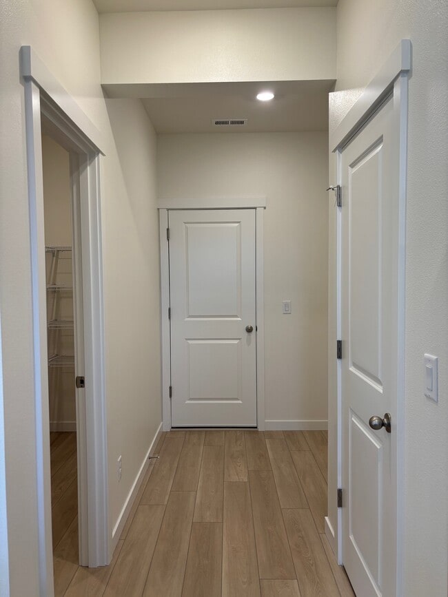 Photo - 17058 126th St E