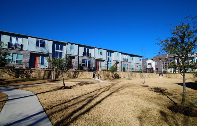 Photo - 422 Bonfield Dr
