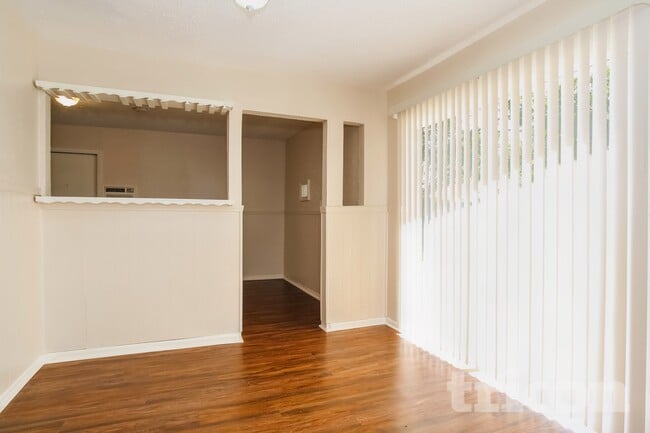 Photo - 15811 Kenbriar Dr