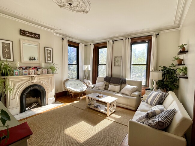 Building Photo - 75 Dartmouth St Unit 1F