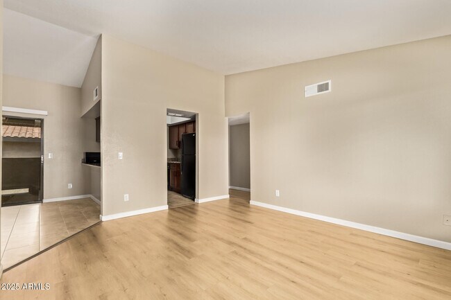 Photo - 1402 E Guadalupe Rd Unit 245