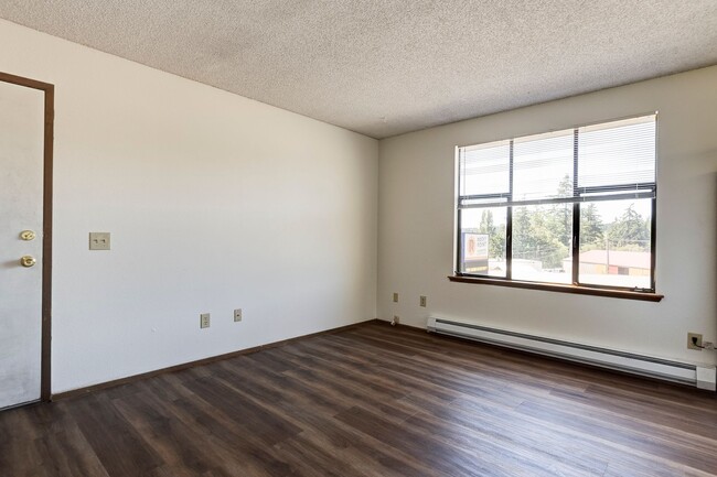 Building Photo - 33020 State Rte 20 Unit #203