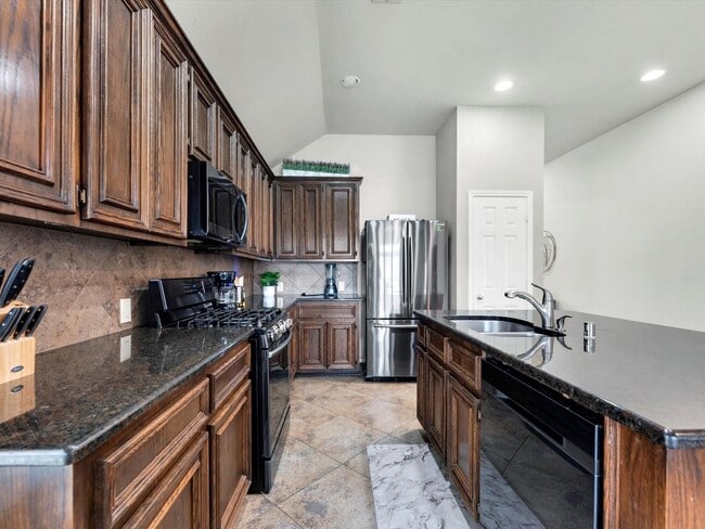 Photo - 2042 Shore Breeze Dr