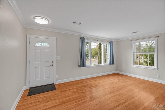 Photo - 830 W Moreno St