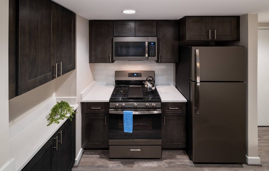 Furnished Unit (30-Day Stay Available)