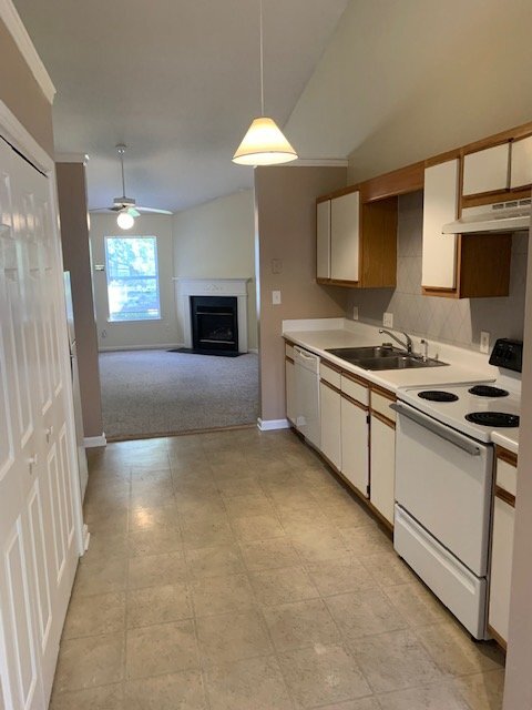 Photo - "Charming 3-Bed, 2-Bath Duplex Retreat in ... Unit B