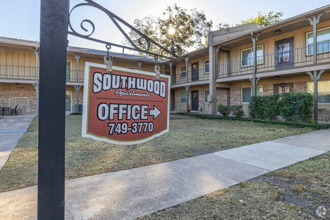 Leasing Office - SOUTHWOOD APARTMENTS