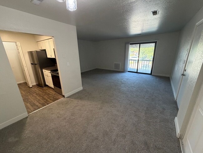 Photo - 305 W Locust St Unit 12