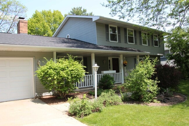 Photo - 7618 Westchester Dr