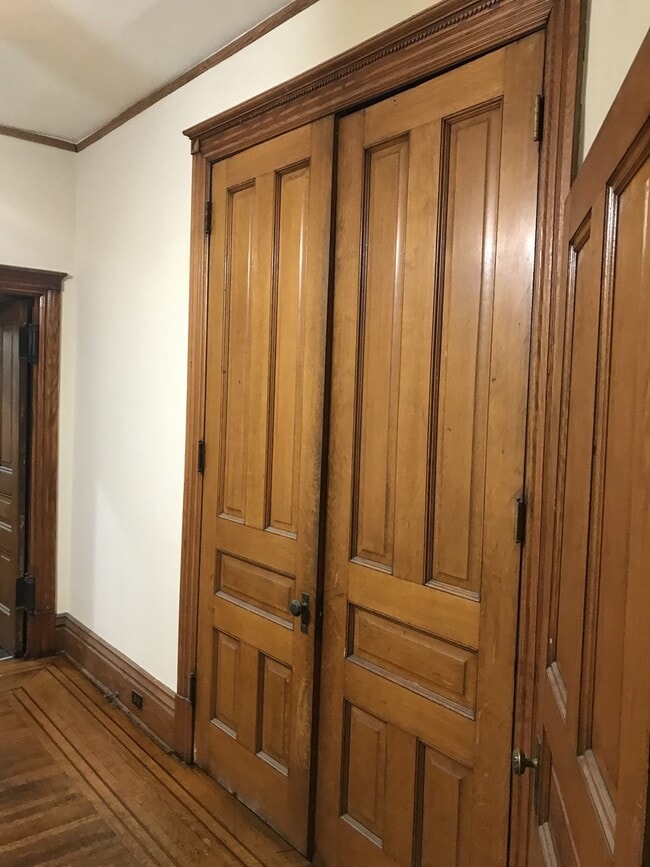 Photo - Beautiful 5 Bedroom 2 Bathroom Home in Sou...