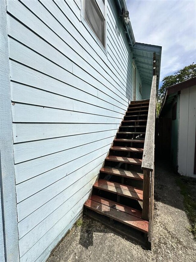 Photo - Large 4 Bedroom Apartment in Canyonville