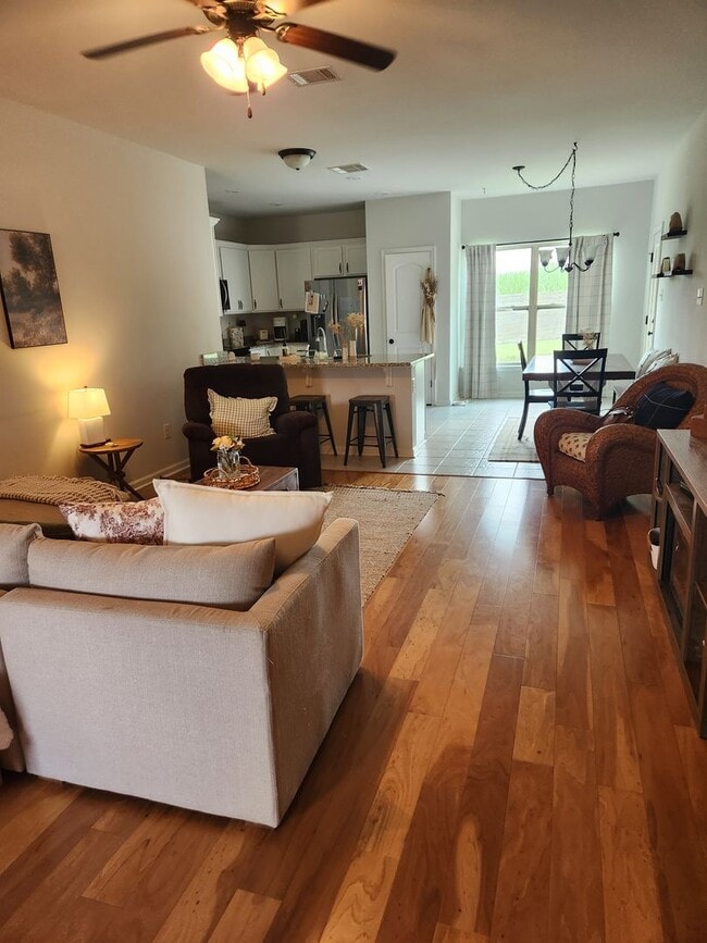 Photo - 3 bedroom in Youngsville in Milton School ...