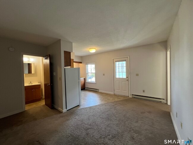 Photo - 261 Broad St