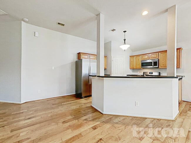 Photo - 2205 Highland Hills Dr