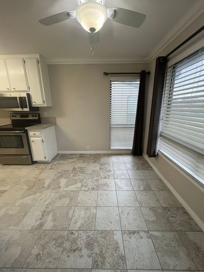 Photo - 1015 Lakeside Dr Unit Apt #4