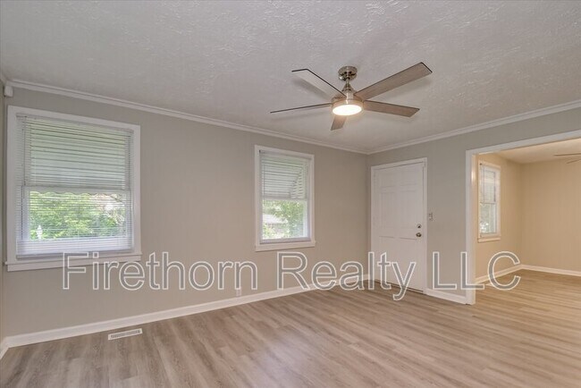 Photo - 2717 Richmond Hill Rd