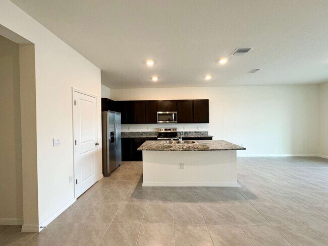 Photo - 33031 Tulip Petal Ln