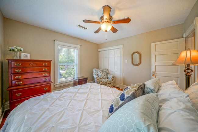 Photo - Oaklawn Weekender