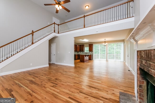 Photo - 136 Lawrence Dr
