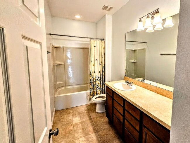 Photo - Polk City Gem