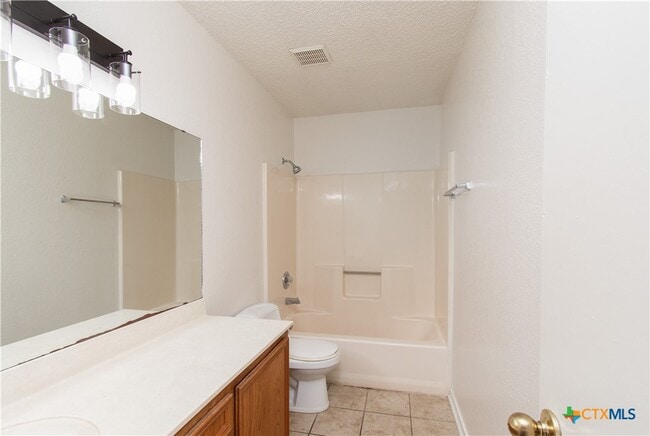 Photo - 2104 Corona Dr