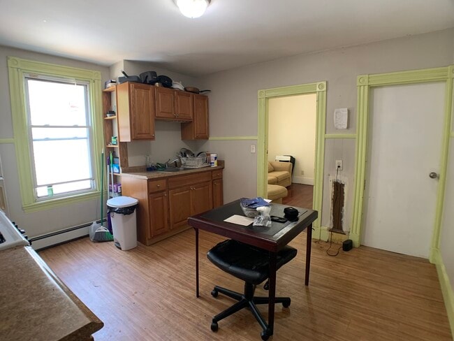 Photo - 569 Main St Unit #1