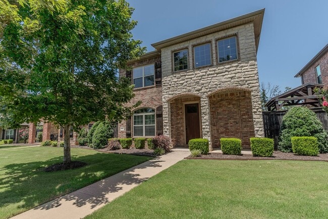 Building Photo - STUNNING 4 Bedroom, 2.5 Bathroom, 2 Car Garage In Fayetteville, AR