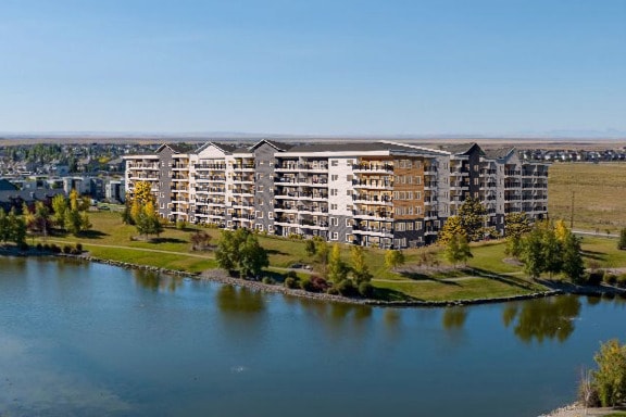 Building Photo - Shoreline Crossings