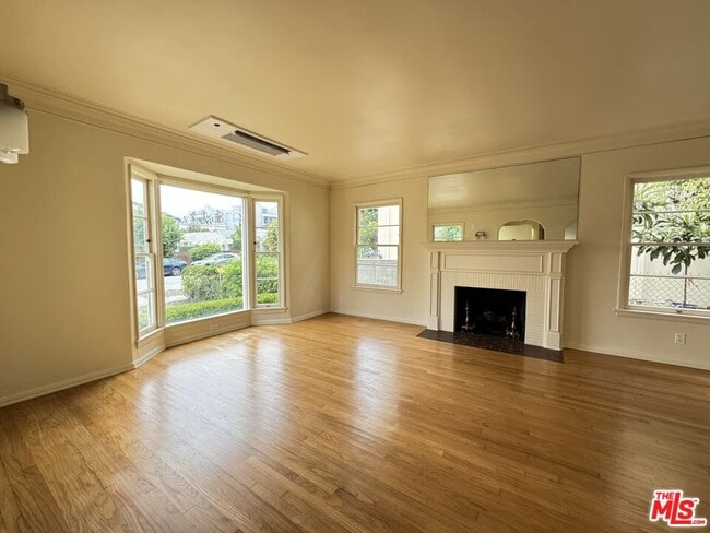 Photo - 632 N Harper Ave